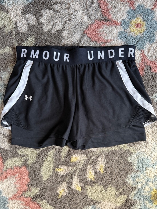 Under Armour Pants - Under Armour Black Women’s Lg Athletic Shorts with White Trim and pockets